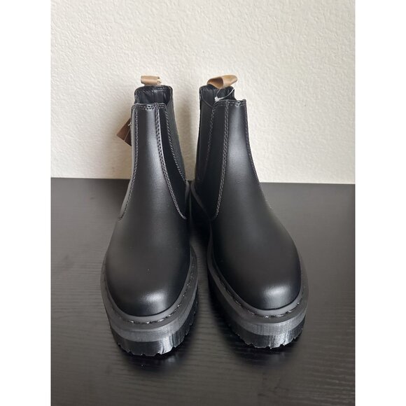 NEW Dr. Martens Vegan 2976 Quad Platform Chelsea Boots US 6 Mono Black - Picture 4 of 6